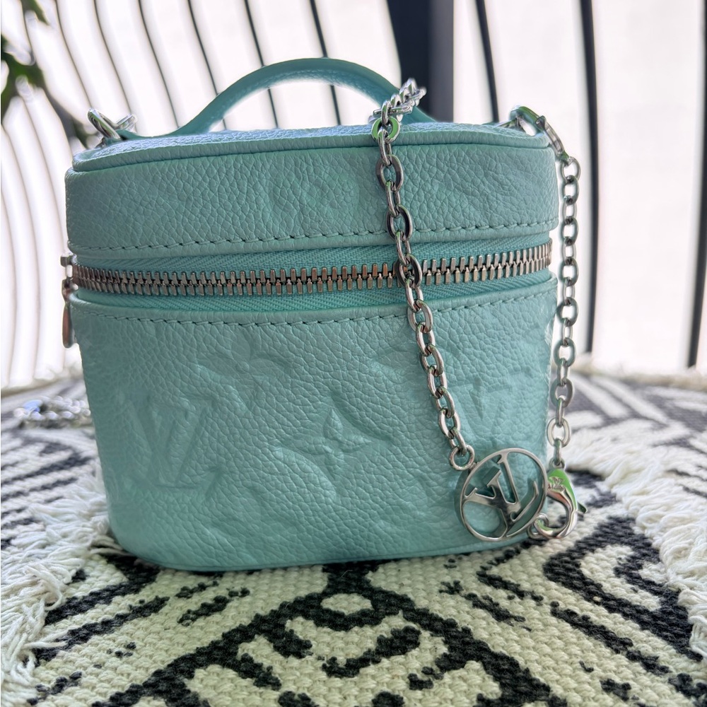 Louis Vuitton micro vanity Bag Pearly Lagoon Turquoise Color Rare Like New - Picture 2 of 10
